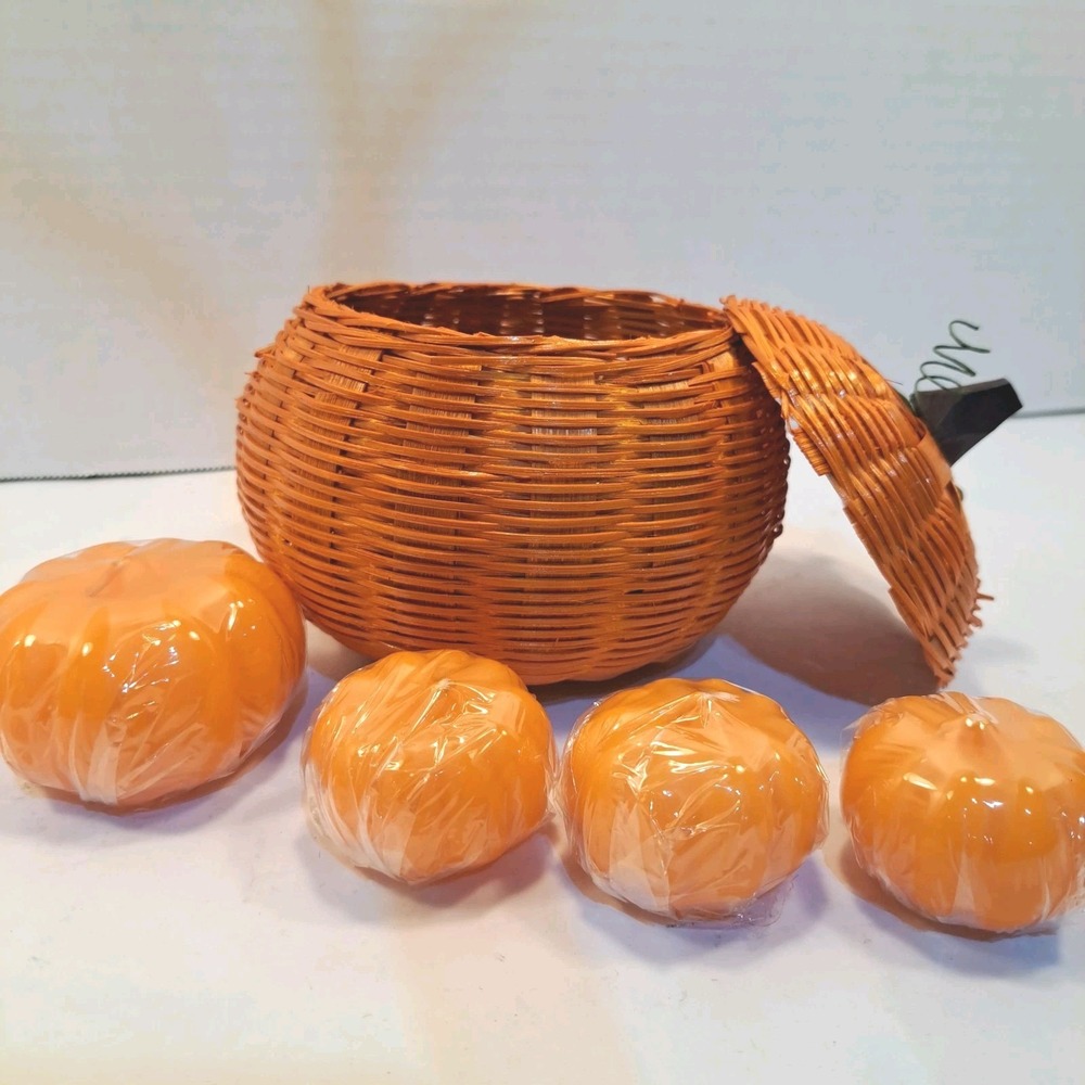 Avon Fall Lot - Harvest Potpourri Wicker Pumpkin Basket & 4 Pumpkin Candles - Picture 2 of 5